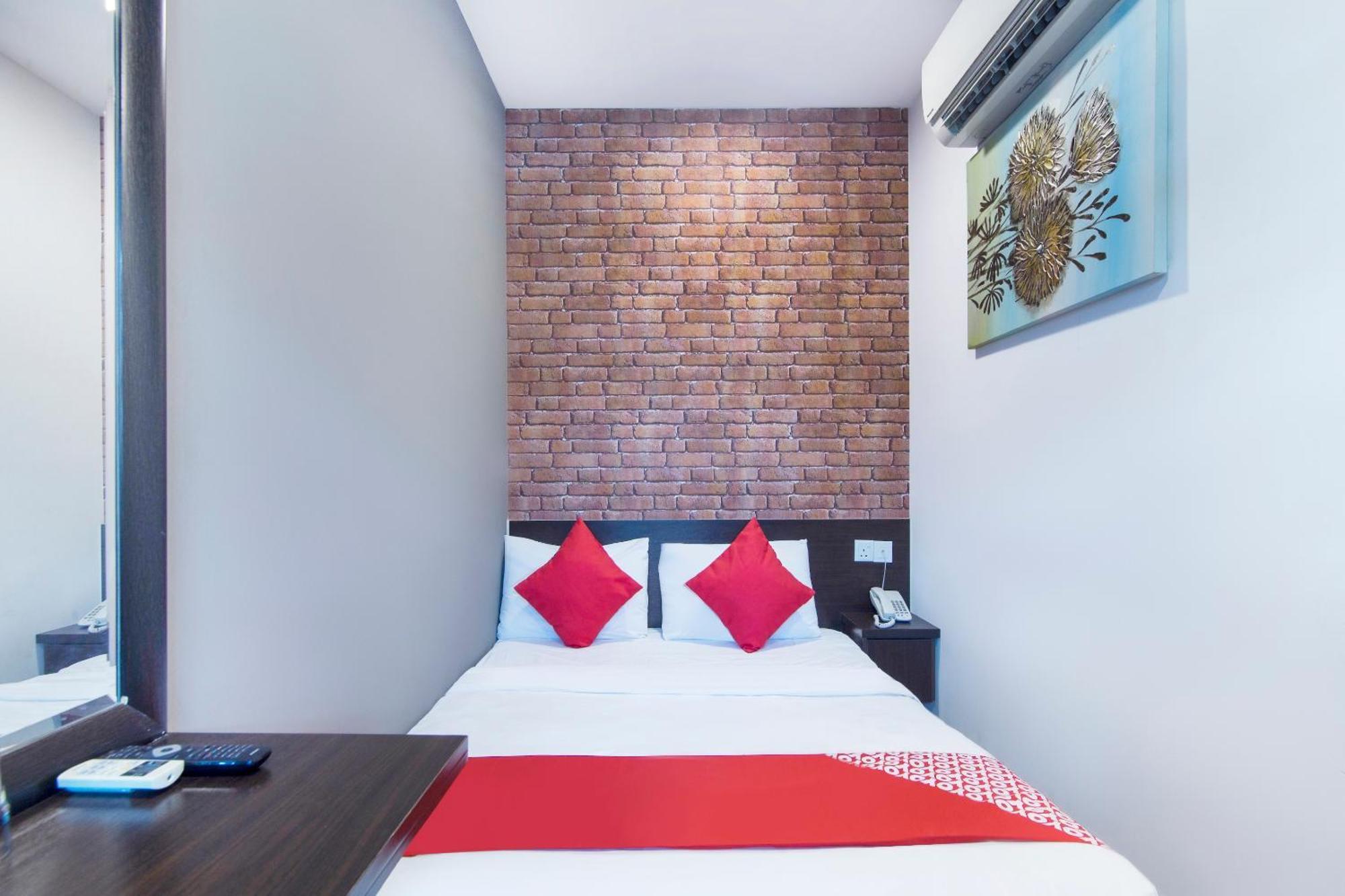 Oyo 876 Hotel Sanctuary Петалинг Джая Екстериор снимка