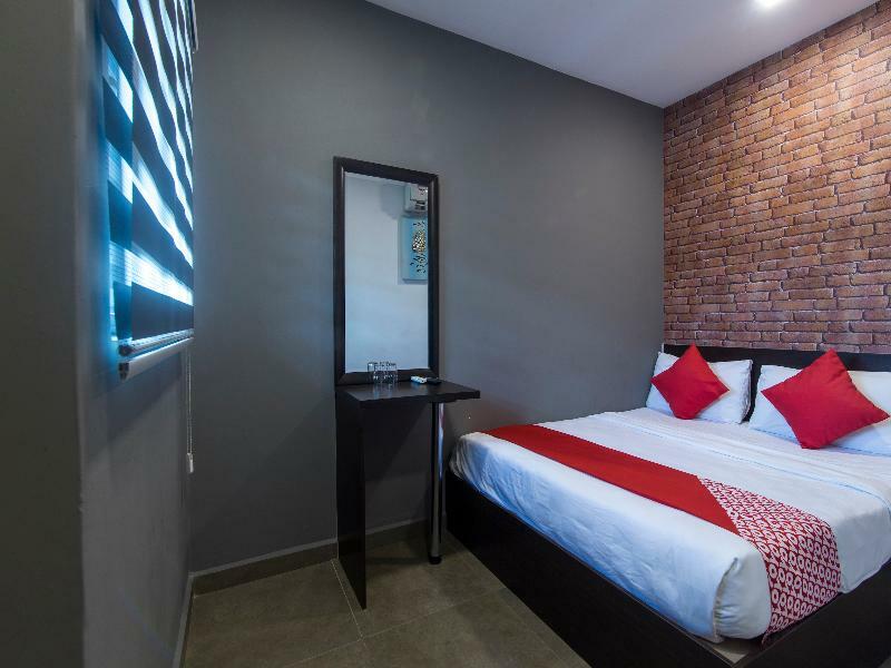 Oyo 876 Hotel Sanctuary Петалинг Джая Екстериор снимка